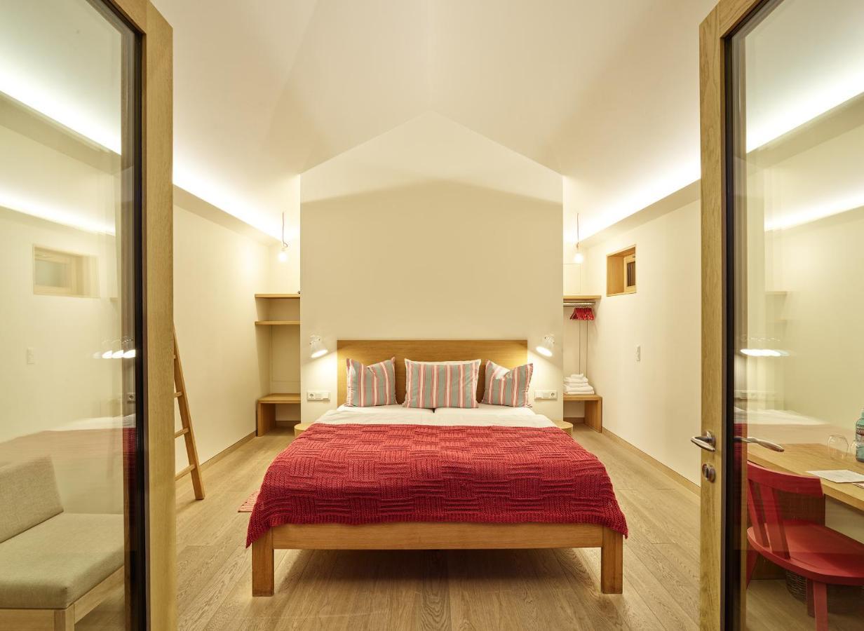 Weinkulturgut Longen-Schloeder Hotel Longuich Buitenkant foto